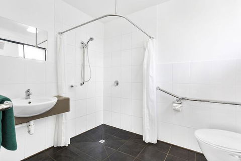 A1 Motels Port Fairy Motel And Apartments - Northern Rivers Accommodation 5