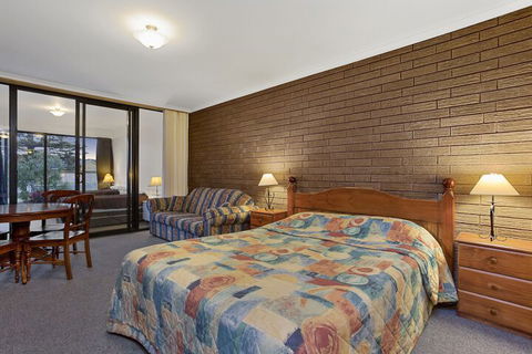 A1 Motels Port Fairy Motel And Apartments - Northern Rivers Accommodation 3