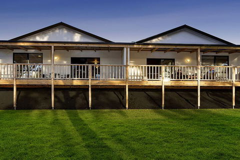 A1 Motels Port Fairy Motel And Apartments - Northern Rivers Accommodation 2