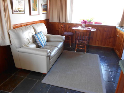 Tidelines Of Bicheno - Northern Rivers Accommodation 6