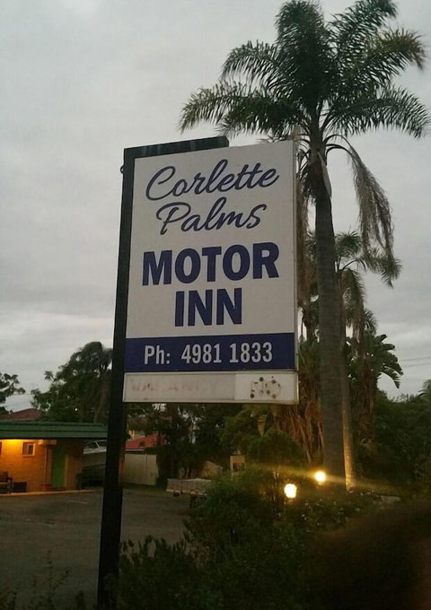 Corlette Palms Motor Inn - Northern Rivers Accommodation 5