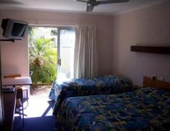Corlette Palms Motor Inn - Northern Rivers Accommodation 2