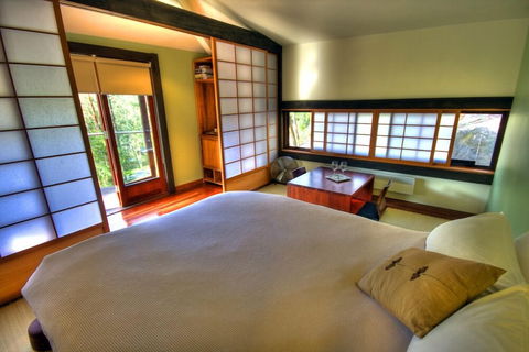 Qdos Arts - Northern Rivers Accommodation 1