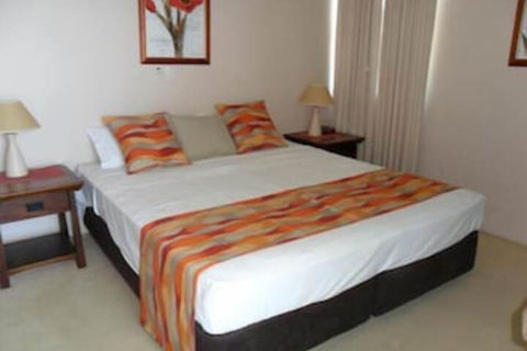Grosvenor Beachfront Apartments - Northern Rivers Accommodation 6