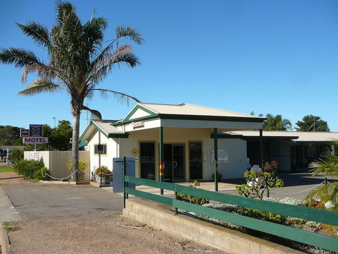 Oval Motel - Northern Rivers Accommodation 5