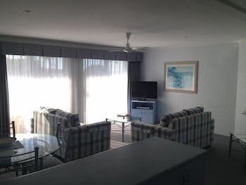 Breakers Apartments Mollymook - Northern Rivers Accommodation 6