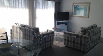 Breakers Apartments Mollymook - Northern Rivers Accommodation 3