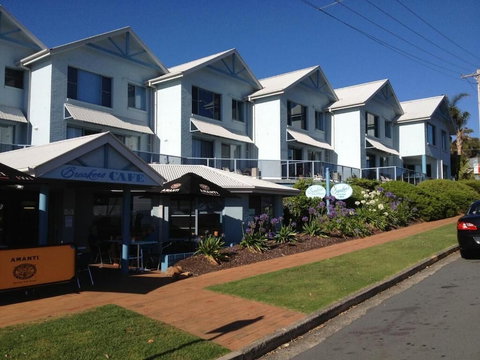 Breakers Apartments Mollymook - Northern Rivers Accommodation 1