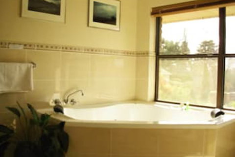 Bathurst Heights B&B - Northern Rivers Accommodation 6
