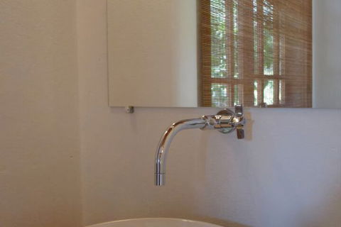 Emaroo Hotel Port Hughes - Northern Rivers Accommodation 4