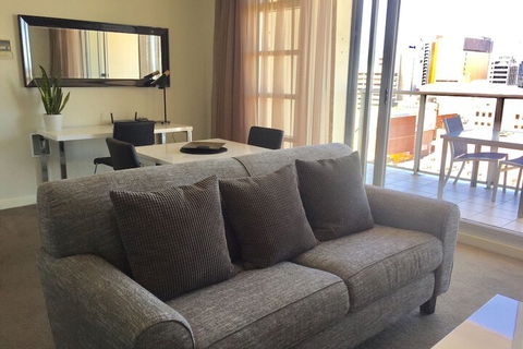 Adelaide DressCircle Apartments North Terrace - Northern Rivers Accommodation 5