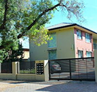 Adelaide DressCircle Apartments Childers Street - Northern Rivers Accommodation