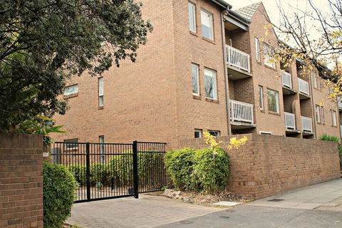 Adelaide Dresscircle Apartments Archer Street - Northern Rivers Accommodation 5