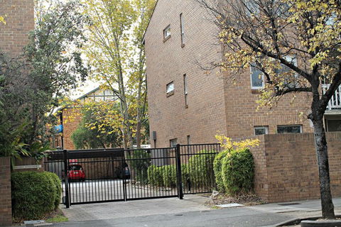 Adelaide Dresscircle Apartments Archer Street - Northern Rivers Accommodation 4