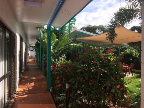 Tropical Palms - Northern Rivers Accommodation 0