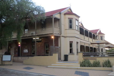 Priory Resort Hotel - Northern Rivers Accommodation 3