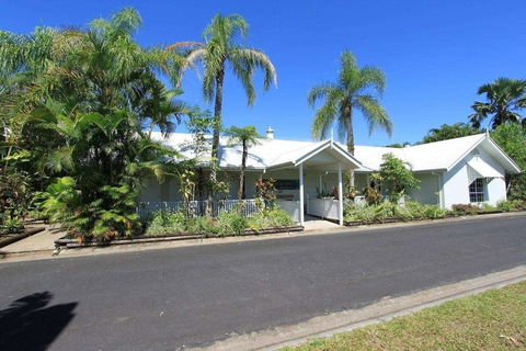 Tully Motel - Northern Rivers Accommodation 0
