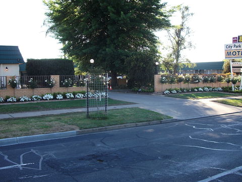 City Park Motel & Apartments - Northern Rivers Accommodation 0