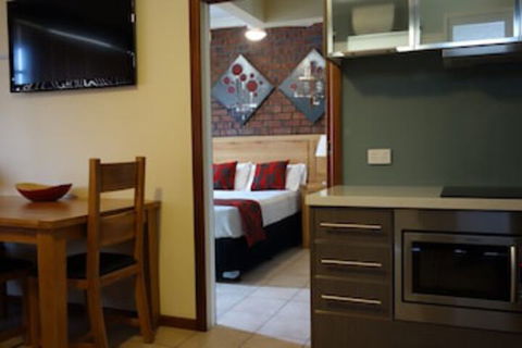 Glenelg Gateway Apartments - Northern Rivers Accommodation 0