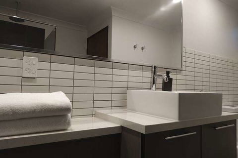 Glenelg Gateway Apartments - Northern Rivers Accommodation 7