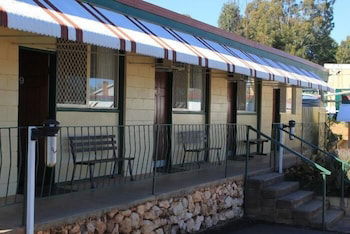 Peak Hill Golden Peak Budget Motel - Northern Rivers Accommodation 0
