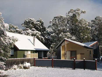 Derwent Bridge Chalets & Studios - Northern Rivers Accommodation 0