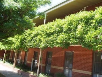 Caledonian Hotel Motel - Northern Rivers Accommodation 0