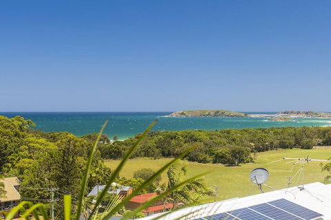 McAuleys Beach House - Northern Rivers Accommodation 7