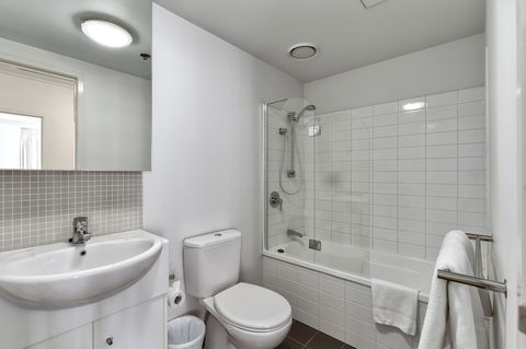 Flynn Brisbane - Northern Rivers Accommodation 3