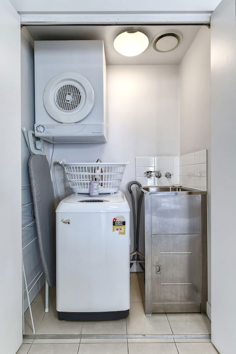 Flynn Brisbane - Northern Rivers Accommodation 0