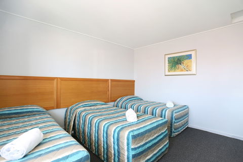 Reef Resort Motel - Northern Rivers Accommodation 3