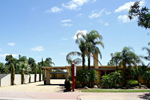 Renmark Motor Inn Motel - Northern Rivers Accommodation 0