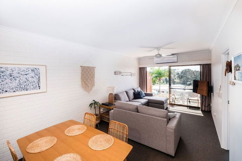 Mollymook Seascape Motel & Apartments - Northern Rivers Accommodation 6