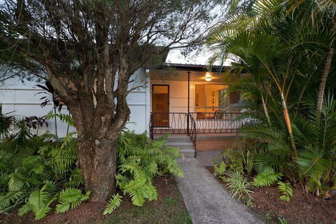 Ron's Beach House - Northern Rivers Accommodation 0