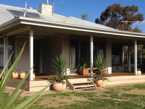 Ploughmans On Ivy - Northern Rivers Accommodation 6
