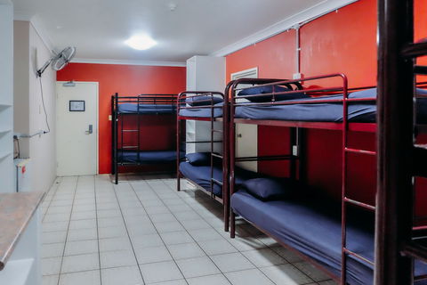 Brisbane Backpackers Resort - Hostel - Northern Rivers Accommodation 5