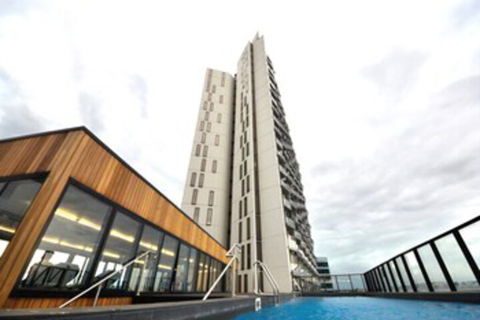 Royal Stays Apartments Docklands - Northern Rivers Accommodation 2