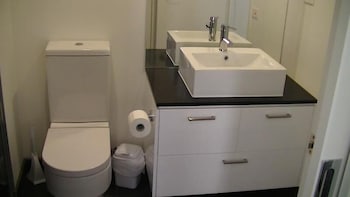 Essendon Apartments - Northern Rivers Accommodation 0