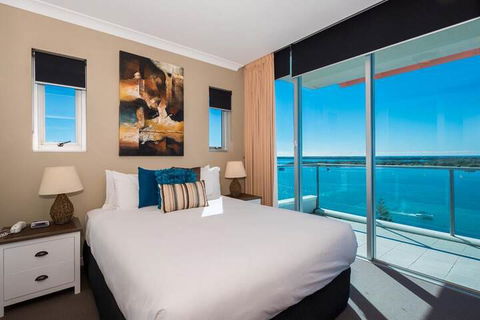 Silvershore Apartments On The Broadwater - Northern Rivers Accommodation 7
