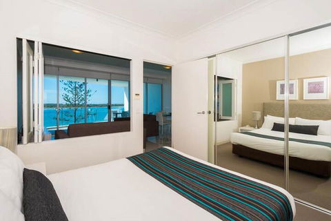 Silvershore Apartments On The Broadwater - Northern Rivers Accommodation 6