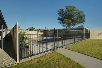 DBJ Holiday Units - Northern Rivers Accommodation 0