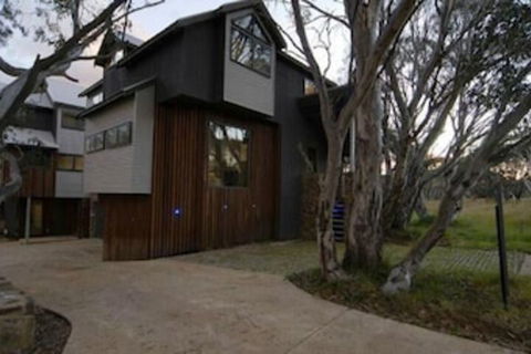 Blue Ice - Northern Rivers Accommodation 1
