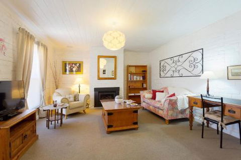 Templeton Cottage - Northern Rivers Accommodation 6