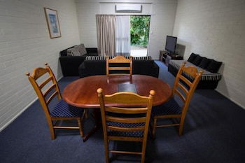 Emerald Gardens Motel & Apartments - Northern Rivers Accommodation 3
