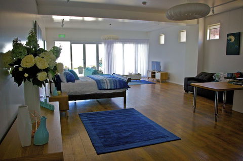 Penguin Beachfront Apartments - Northern Rivers Accommodation 4