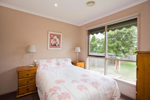 Geelong Holiday Home - Northern Rivers Accommodation 6