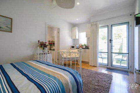 Seaside Spa Retreat - Northern Rivers Accommodation 5