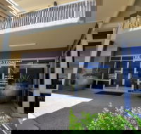 Mayfair Motel Emerald - Northern Rivers Accommodation