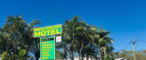 Emerald Highlands Motel - Northern Rivers Accommodation 3
