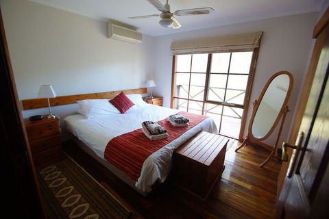 Manzanilla Ridge - Northern Rivers Accommodation 5